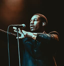 Leon Bridges